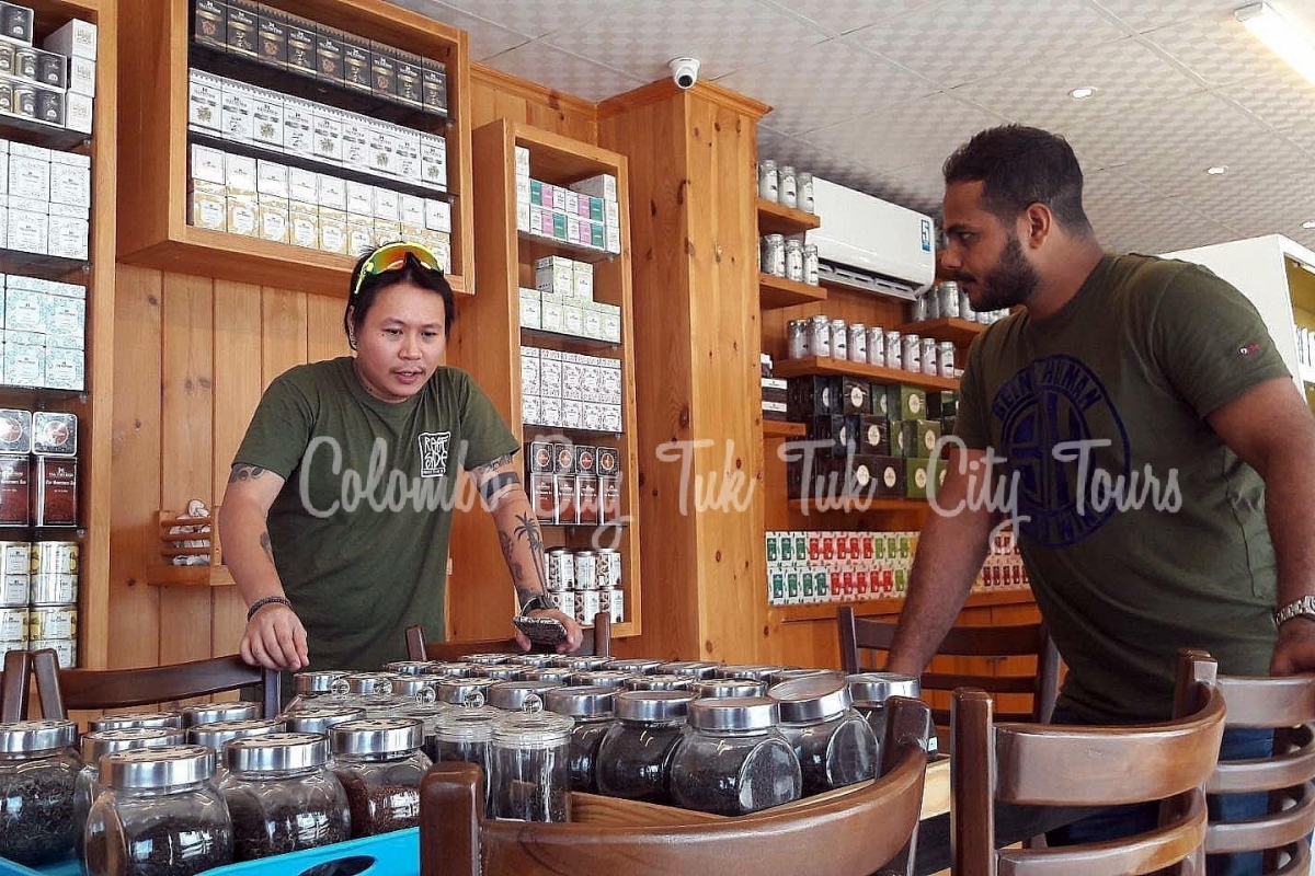 Colombo Bay Tuk Tuk gallery5 0024 1200x800 - Gallery